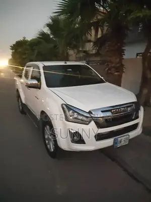 Photo - 2022 Isuzu D-max V-cross 4x4 Pickup Truck