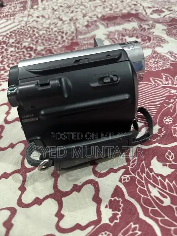 Sony Handycam Digital Camcorder - Like New Condition