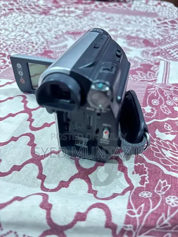 Sony Handycam Digital Camcorder - Like New Condition