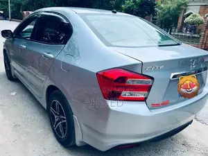 Honda City 2018 Automatic Sedan with Alloy Wheels