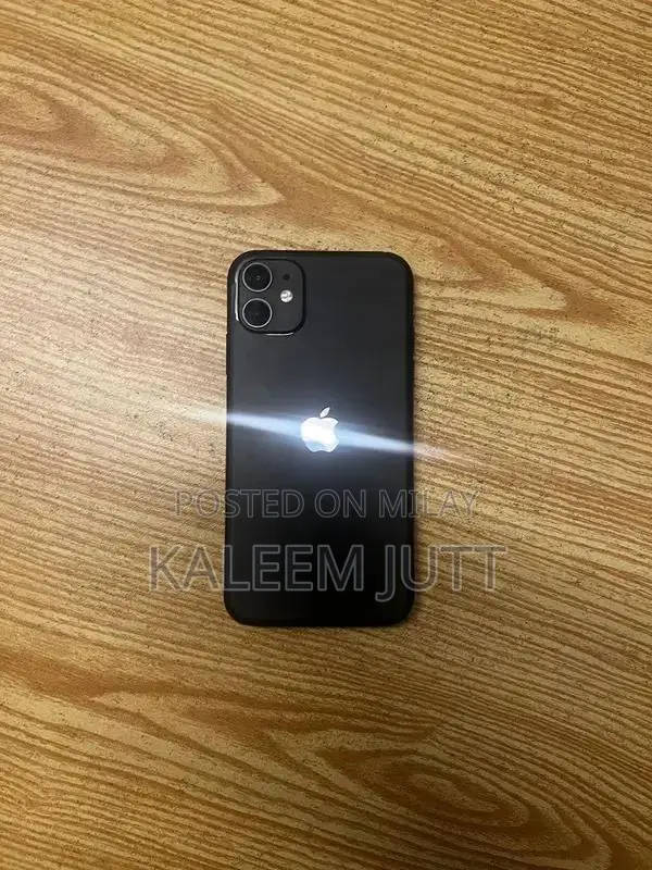 Apple iPhone 11 Smartphone - Excellent Condition