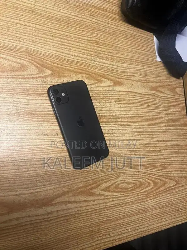 Apple iPhone 11 Smartphone - Excellent Condition