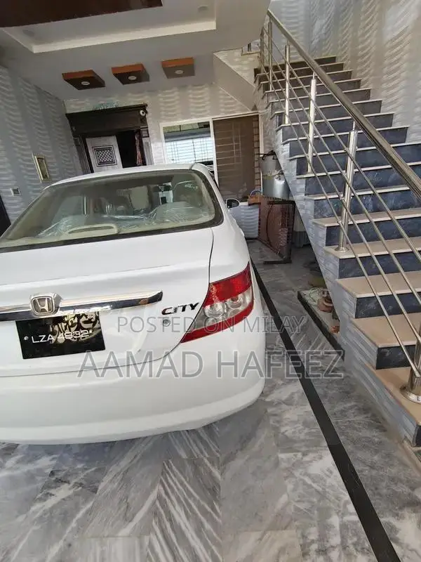 Brand New Sedan with Excellent Mechanical Condition