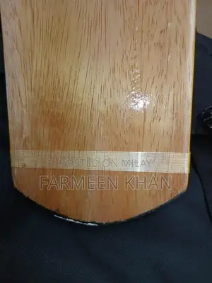 Lightweight Coconut Cricket Bat with Large Edges