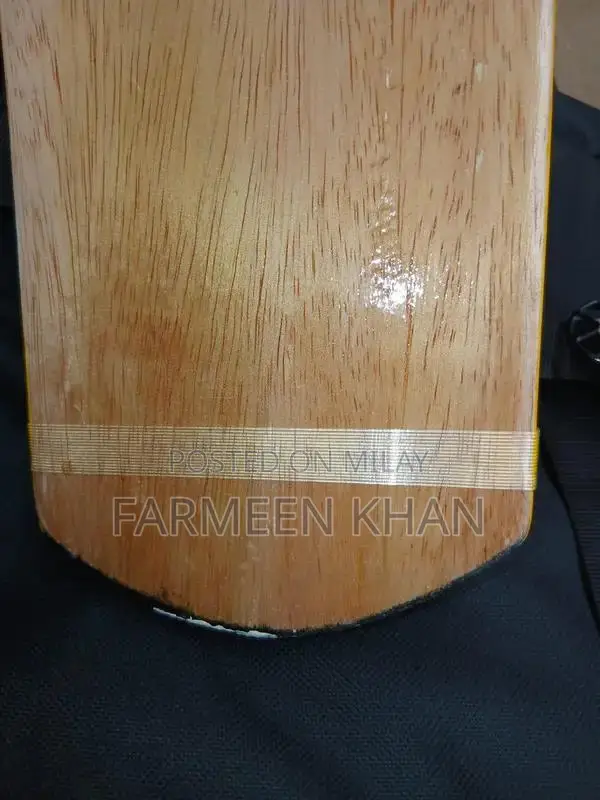 Lightweight Coconut Cricket Bat with Large Edges