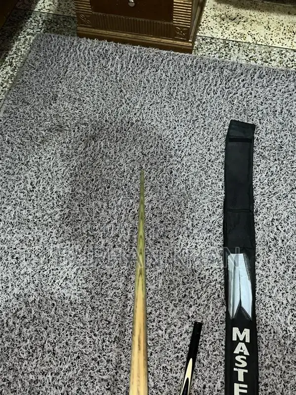 Professional Snooker Cue Stick - Three-Piece Design