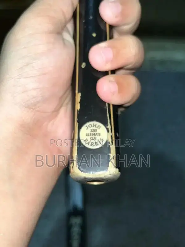 Professional Snooker Cue Stick - Three-Piece Design