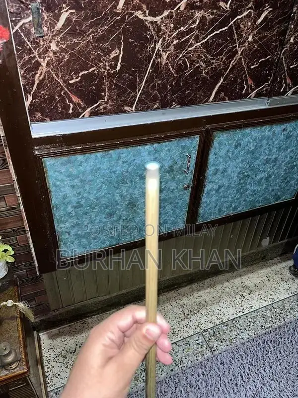 Professional Snooker Cue Stick - Three-Piece Design