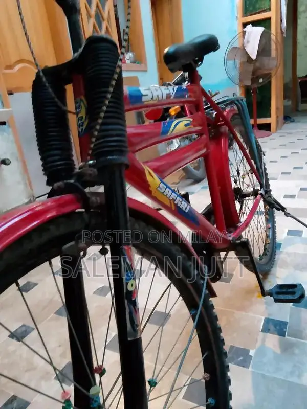 New Bicycle in Excellent Condition - Comfortable Ride