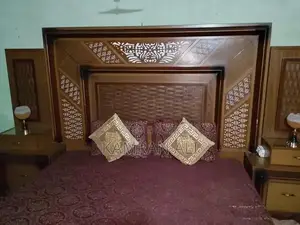 Photo - 6-Piece Bedroom Furniture Set - Gently Used