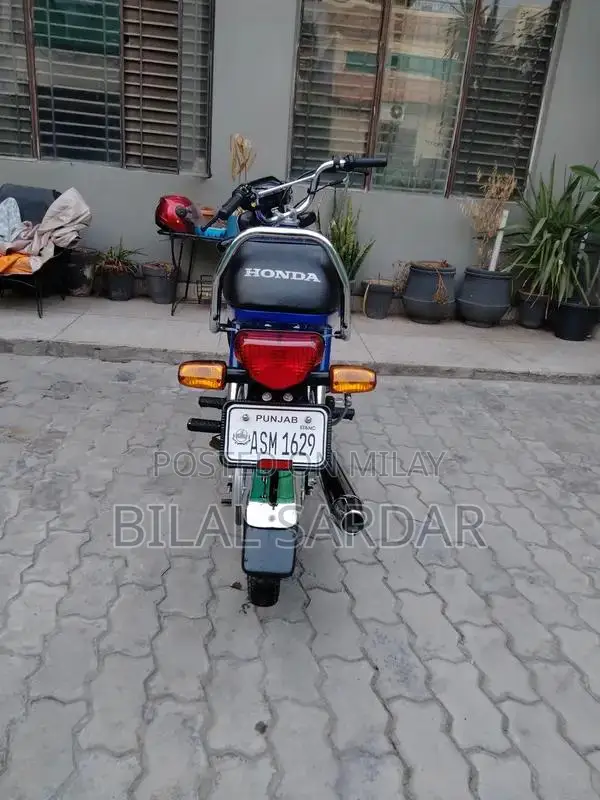 CD 70 Immaculate Motorcycle with Original Documents