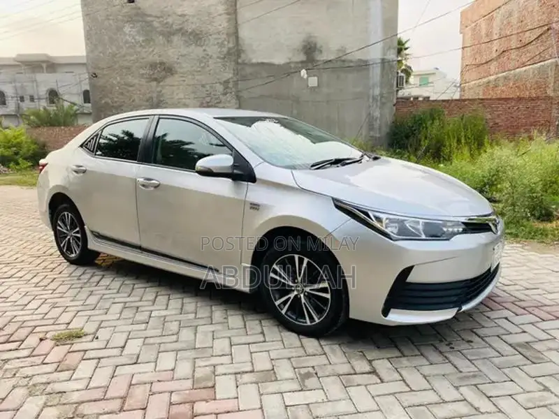 Toyota Corolla Altis Sedan - Reliable Compact Car