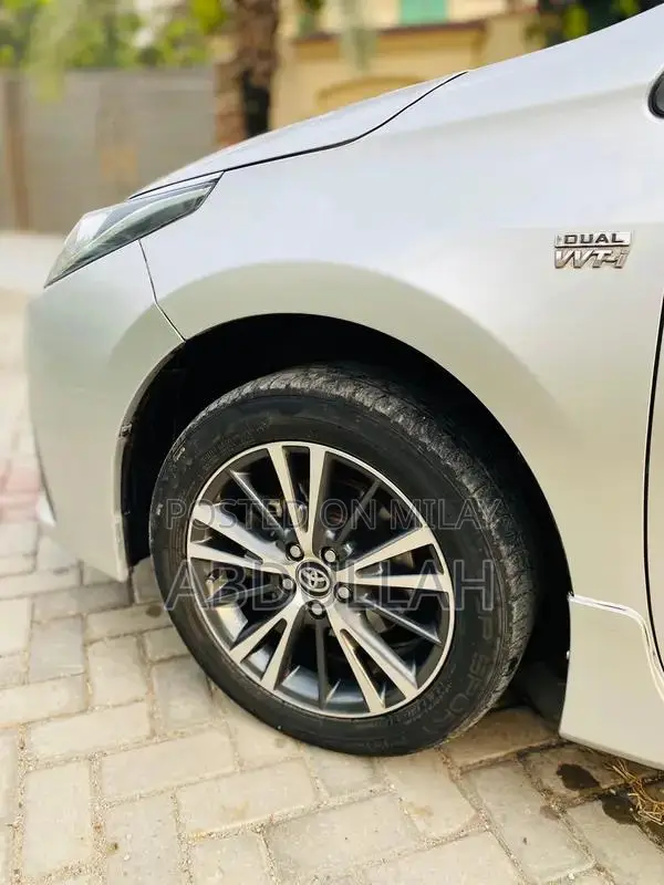 Toyota Corolla Altis Sedan - Reliable Compact Car