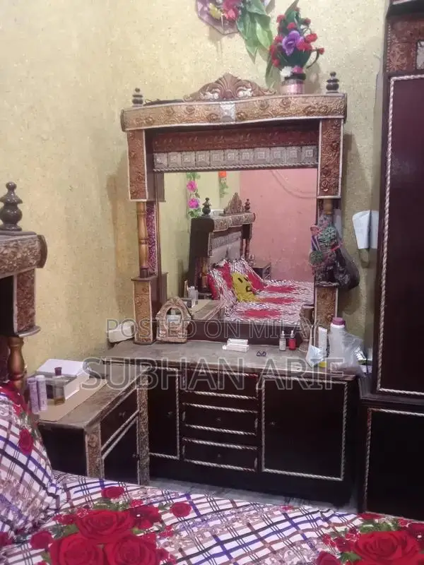 Elegant Bedroom Set with Large Wardrobe and Dressing Table