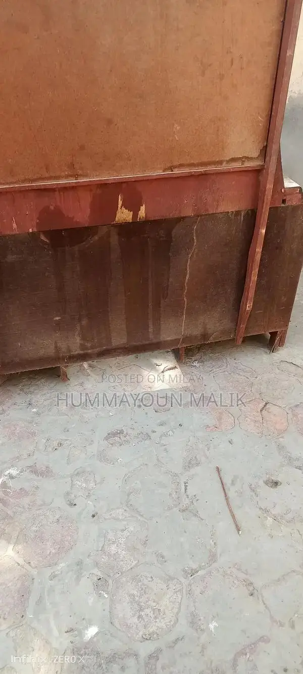 Elegant Wooden Dressing Table for Bedroom