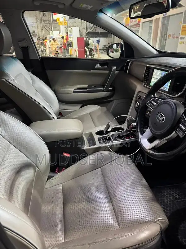 2022 Kia Sportage AWD SUV - Low Mileage, Excellent Condition