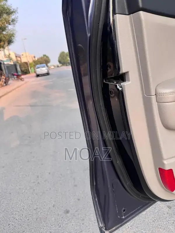 Kia Sportage FWD Crossover SUV - Well-Maintained City Vehicle