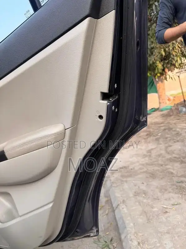 Kia Sportage FWD Crossover SUV - Well-Maintained City Vehicle