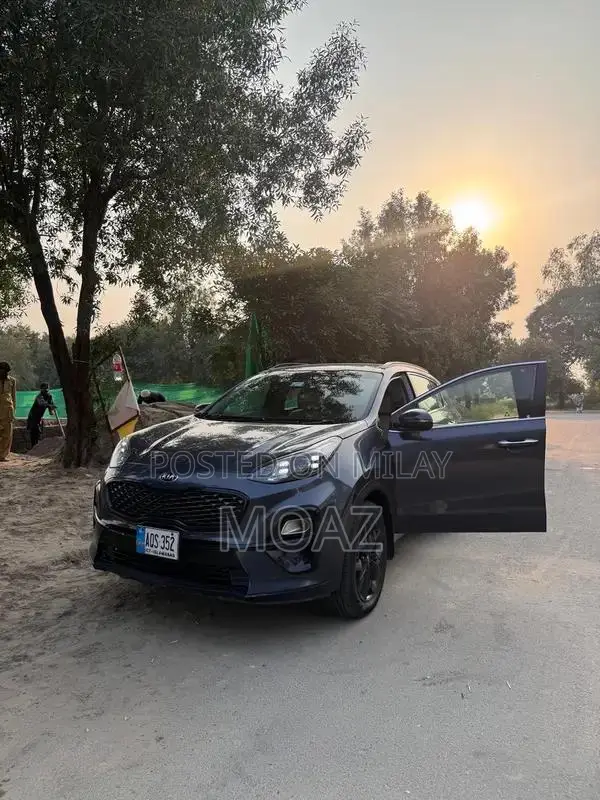 Kia Sportage FWD Crossover SUV - Well-Maintained City Vehicle