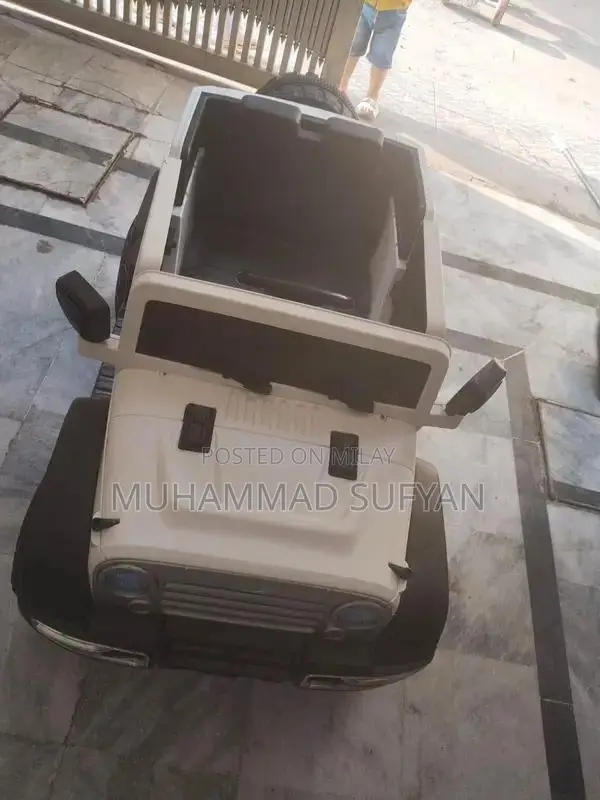 Ride-On Kids Electric Car Toy