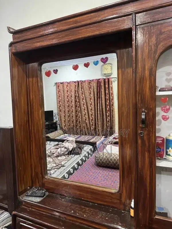 Solid Wood King Size Bedroom Set with Bed and Dressing Table