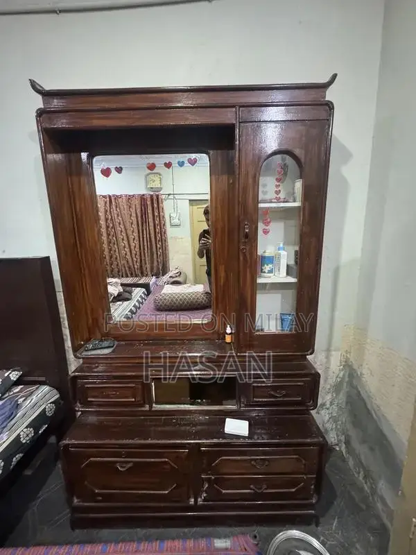 Solid Wood King Size Bedroom Set with Bed and Dressing Table