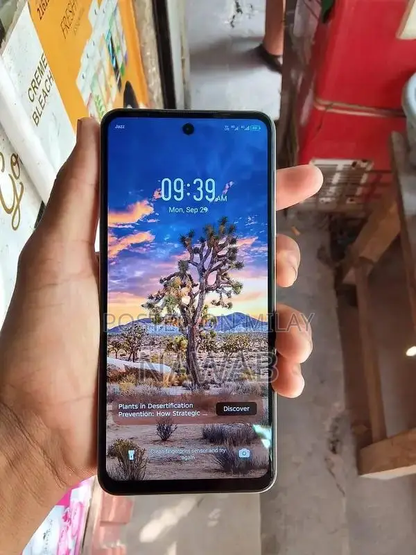Compact Mobile Device with Multi-Core Processor