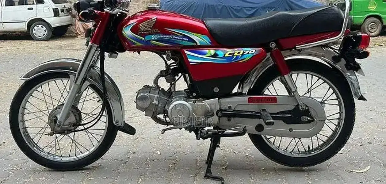 Honda CD 70 Motorcycle - 2024 Model Low Mileage Bike