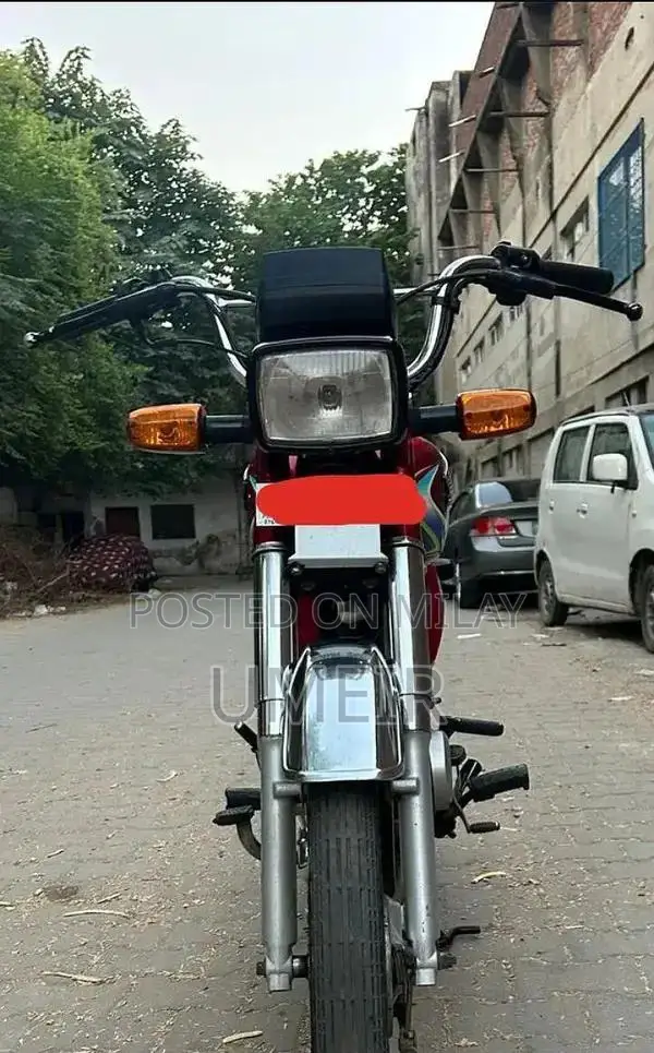 Honda CD 70 Motorcycle - 2024 Model Low Mileage Bike