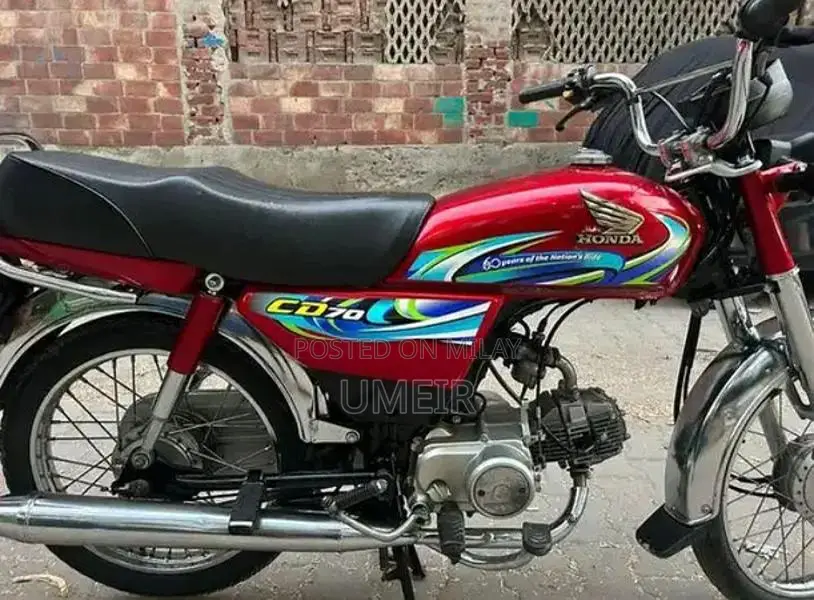 Honda CD 70 Motorcycle - 2024 Model Low Mileage Bike