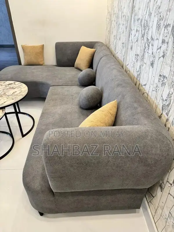 L-Shaped 6-Seater Sofa with Integrated Table