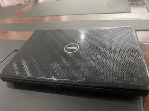 Dell Pentium Laptop with Compact Display and Storage