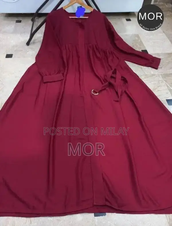 Elegant Maroon Abaya with Modern Design and Comfortable Fit