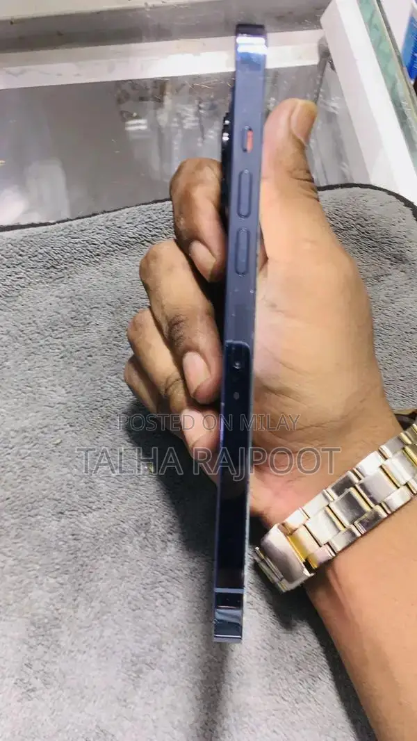 Pro Max 128GB Smartphone with Display Damage