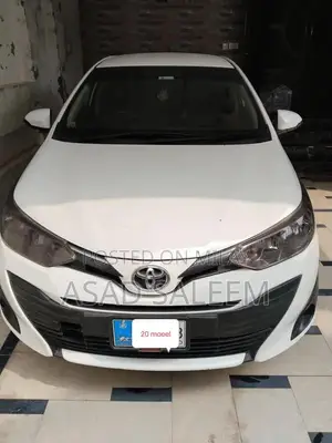 Photo - 2020/2021 Total Leather Android SUV with CVT Transmission