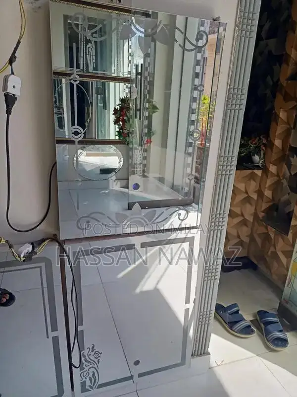 24x24 LED Wall Mirror with 3D Lighting