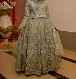 Elegant Medium-Large Wedding Party Lehnga Dress