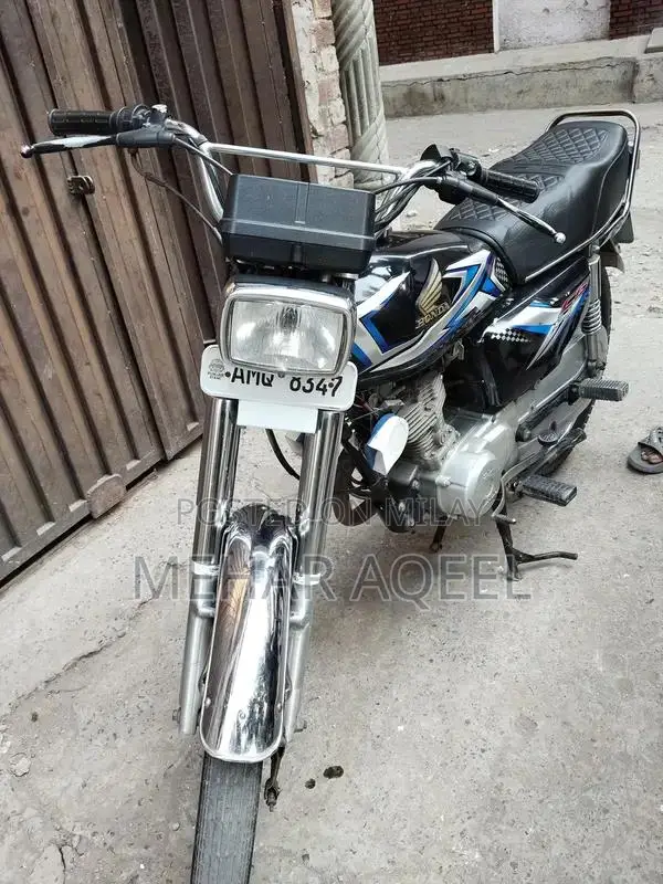 Honda Sports Car with Performance Engine