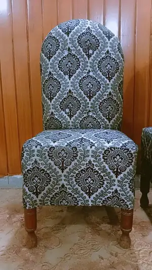 Set of 6 Chairs - Lightly Used Seating Solution