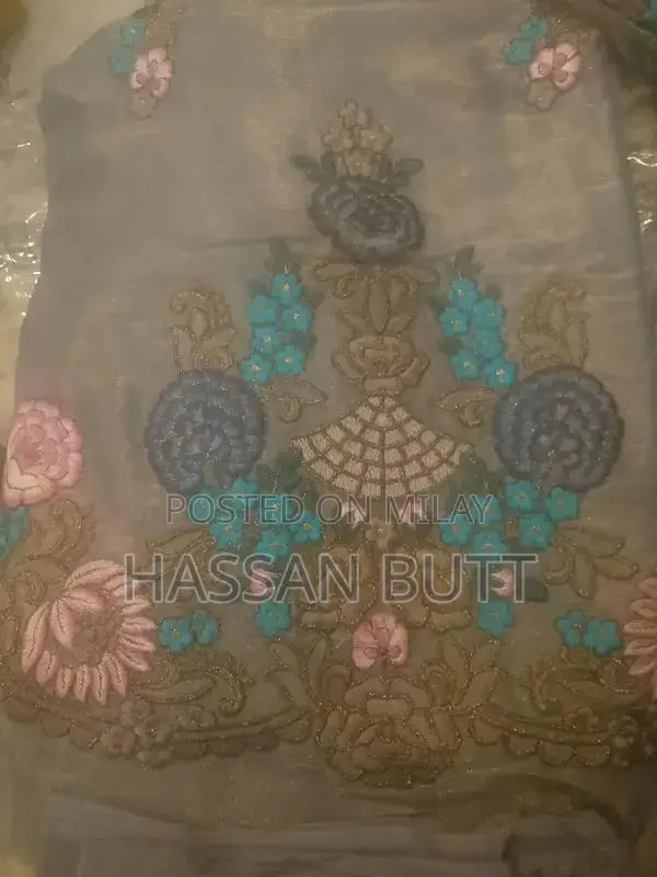 Luxury Chiffon Embroidered 3-Piece Unstitched Dress Suit