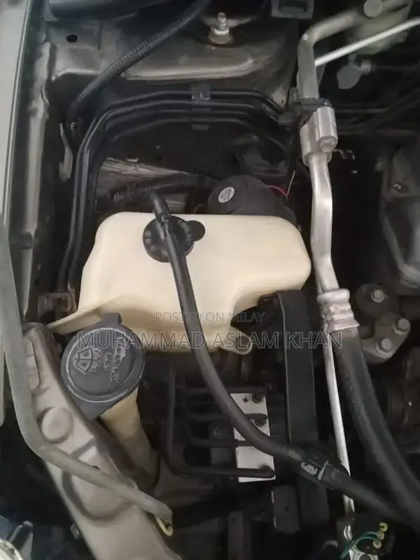 Toyota Corolla GLI Sedan - Reliable Family Car