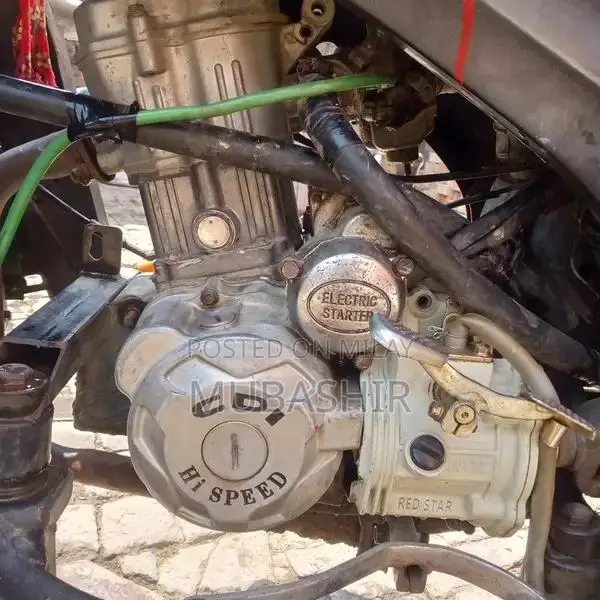 High-Speed 200cc Rickshaw Loader with Powerful Engine