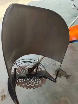 Professional Grass Cutter Machine for Lawn and Garden Maintenance