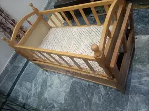 Baby Cot Excellent Condition - Gently Used Single Season