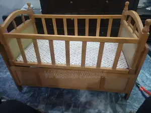 Baby Cot Excellent Condition - Gently Used Single Season