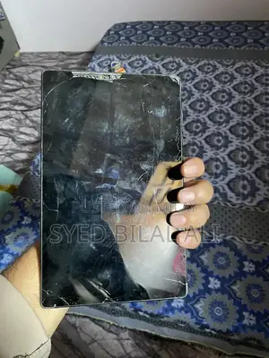 Lenovo Tab M10 HD Tablet with Minor Screen Damage