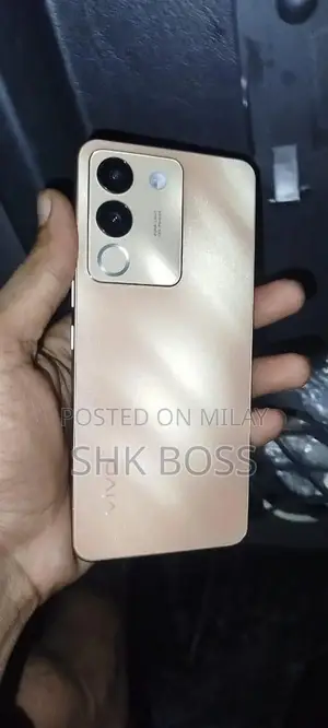 V29E Smartphone 8GB RAM 256GB Storage Pristine Condition