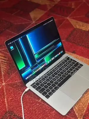 Apple MacBook Pro 2017 Mid-Range Laptop