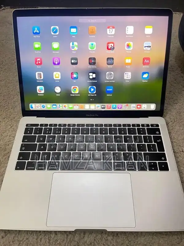 MacBook Pro 13.3" 2017 Intel Core i5 Laptop