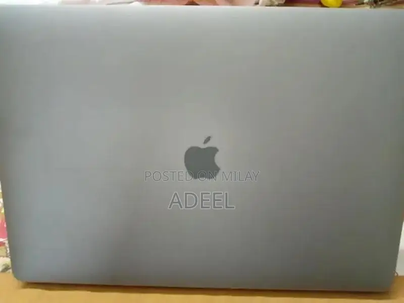 Apple MacBook Pro 2017 High-Performance Laptop